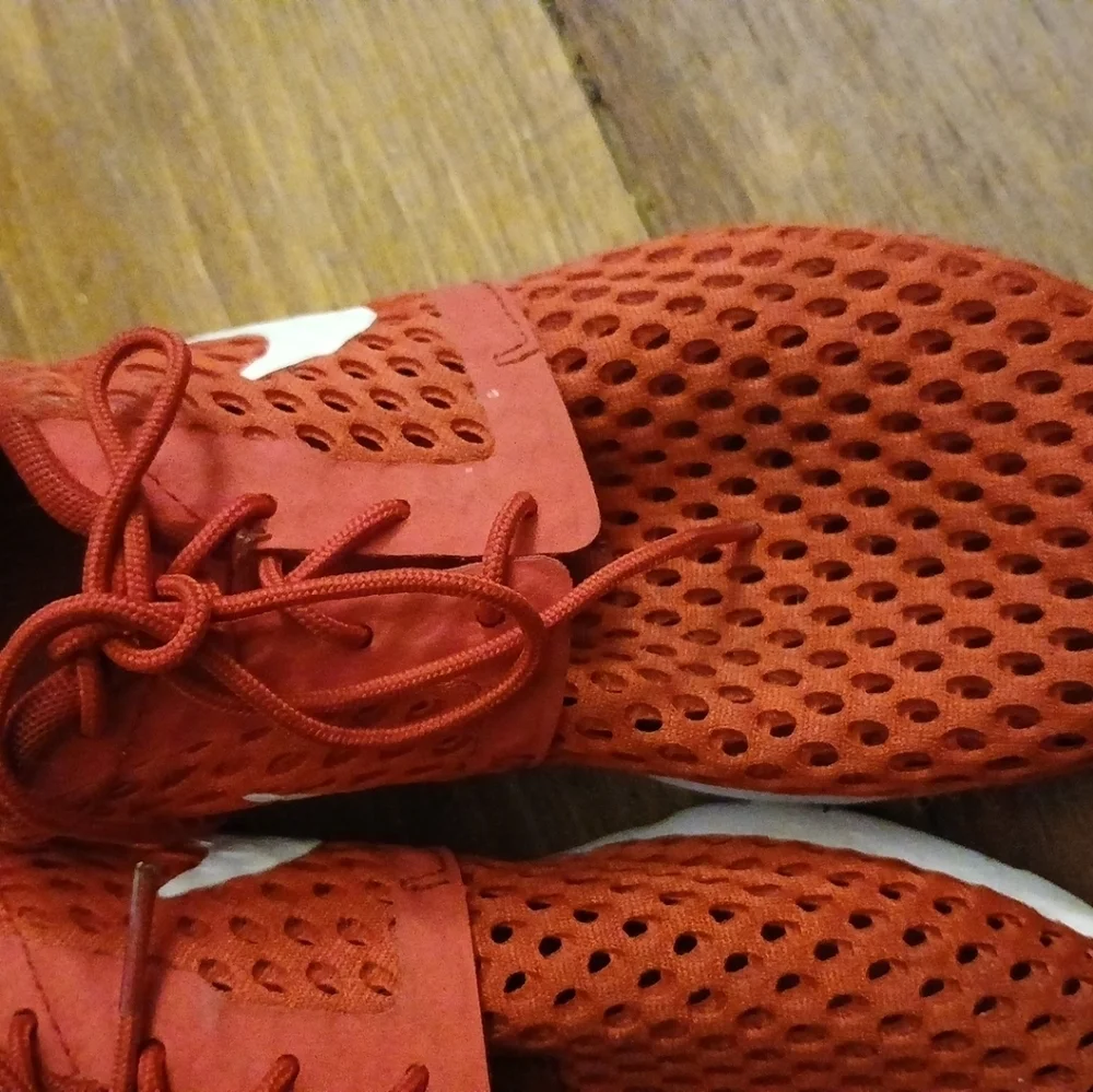 Nike Shoes Youth Size 6.5Y Running Sneakers 705485-601 Red Mesh Low Top